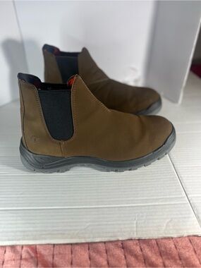 Hytest safe gard  steel toes size 13 good condition